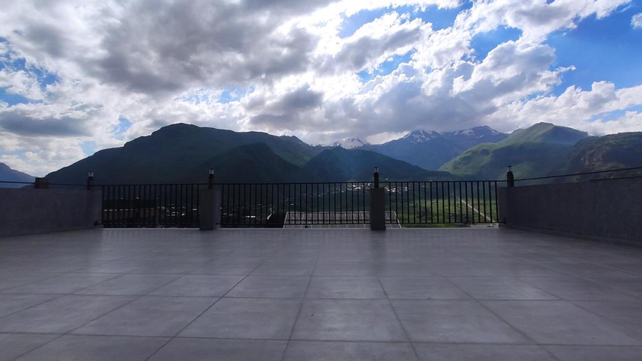 Prime Hotel Kazbegi Stepantsminda Exterior foto